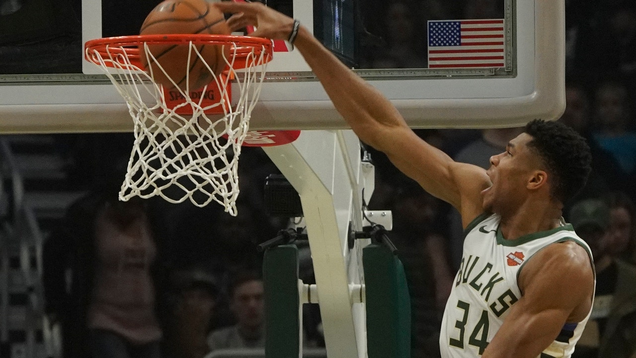 Antetokounmpo gets a triple-double as Bucks rout Kings